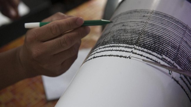 Gempa bumi berkekuatan magnitudo 5,4 mengguncang wilayah Pantai Selatan Nias Barat, Sumatera Utara, Rabu (7/5) pukul 14.09 WIB.