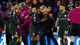 Kalahkan Huddersfield, Manchester City Cetak Sejarah