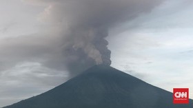 Gunung Agung Meletus, Christian Bautista Kirim Doa