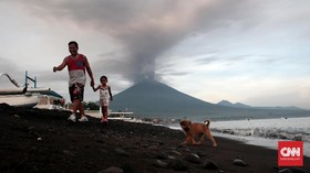 <i>Live Streaming</i>: Pantau Kondisi Gunung Agung Terkini
