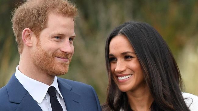 Aktor muda Murray Fraser didapuk menjadi Pangeran Harry, sementara Meghan Markle diperankan oleh Parisa Fitz-Henley dalam FTV yang tayang tahun ini.