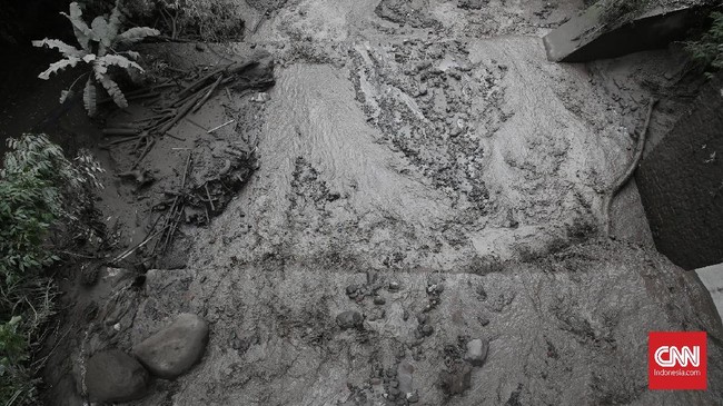 FOTO: Lahar Dingin Gunung Agung