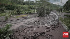 Banjir Lahar Dingin Semeru, Empat Jembatan di Lumajang Putus