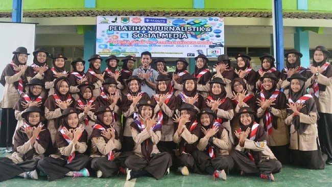 Gugus depan Pramuka di Banjarnegara, Jawa Tengah, ini menggelar pelatihan jurnalistik bagi penggalang. Demi terciptanya anggota Pramuka sebagai 'kantor berita'.