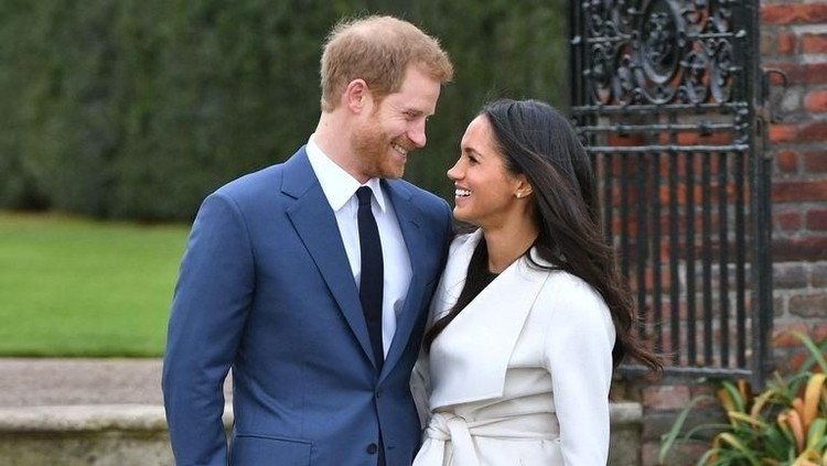 Tak terasa, pernikahan Pangeran Harry dan Meghan Markle sudah berjalan satu tahun. Terlebih, kini keluarga kecil mereka makin lengkap dengan lahirnya Archie.