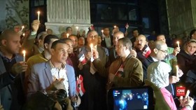VIDEO: Nyala Lilin Solidaritas buat Korban Teror Bom Mesir