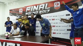 PSIS ke Liga 1, Pelatih Diguyur Air