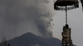 Puluhan Ribu Pengungsi Gunung Agung Tersebar di 225 Titik
