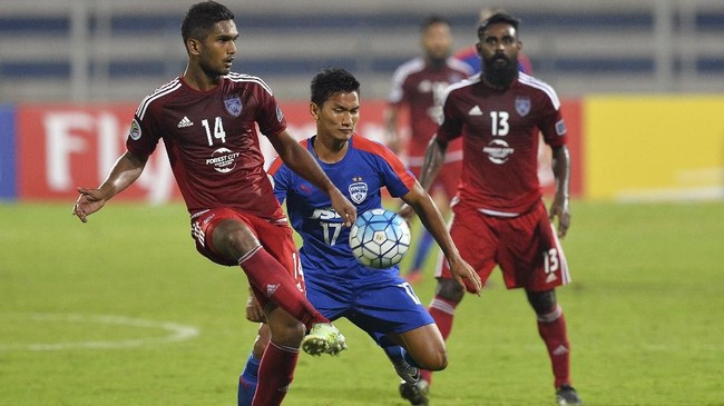 Roberto Carlos yang tinggal menunggu hitungan hari bergabung dengan Persib berencana menyelesaikan permasalahan hukum di Malaysia terkait pembayaran gaji.
