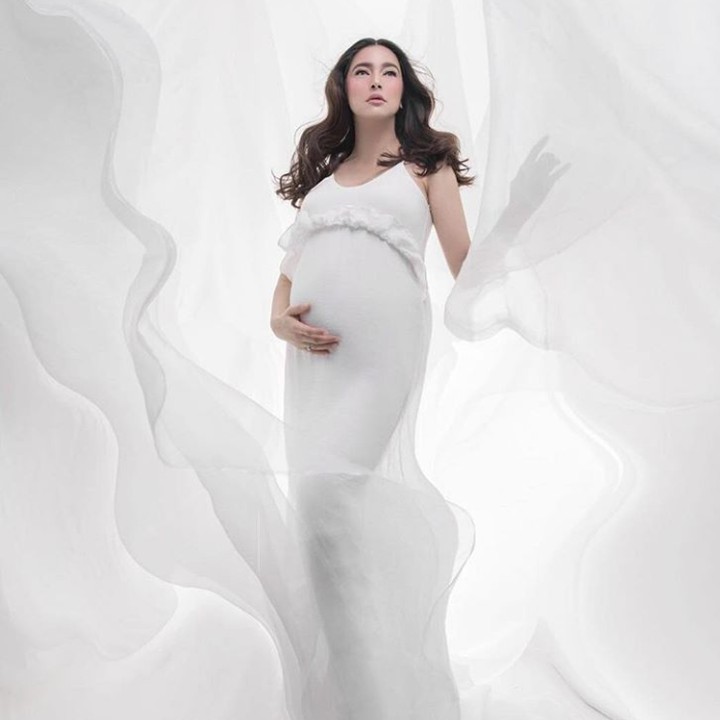<p>Tampil serba putih, Nabila seperti bidadari nih. (Foto: Rio Motret/ Instagram @nsyakieb85)</p>