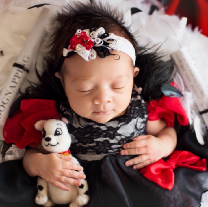 <p>Hai Cruella De Ville cilik, dalmatian-nya mana? (Foto: Instagram/ Belle Beautiful Portrait via Babble)</p>