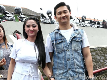 So Sweet, Cerita Dewi Perssik tentang Sosok Suami Tercinta