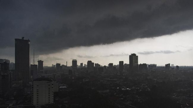 Beda Tornado dan Puting Beliung yang Terjang Wonogiri Ahli menjelaskan bagaiamana puting beliung yang menerjang Wonogiri bisa terbentuk dan bedanya dengan Tornado.