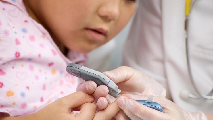 Apa nanti anakku bisa punya anak?, pertanyaan kayak gitu bisa terbesit di benak bunda yang buah hatinya didiagnosis diabetes tipe 1.