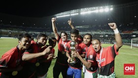 Juara Liga 2, Persebaya Dapat Bonus Umrah