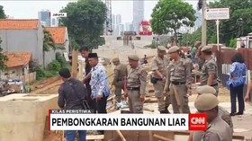 Kilas Nusantara: Pembongkaran Bangunan,Hingga Berebut Bandeng