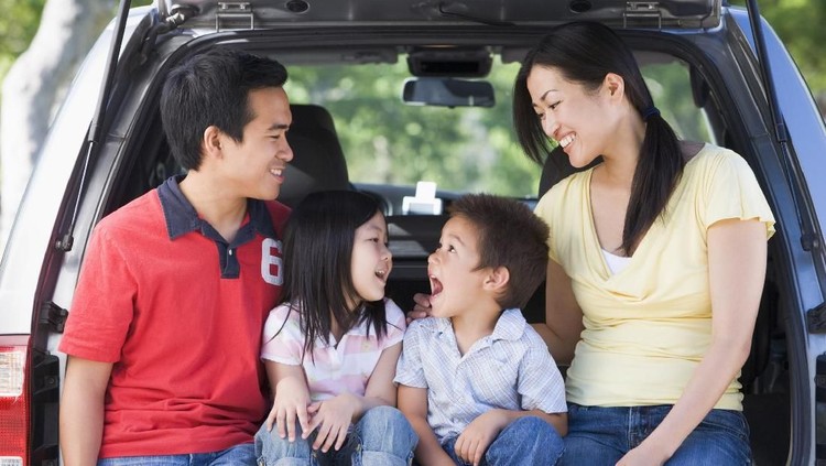 Pas lagi nyetir mobil dan kebetulan si kecil ikut, ada beberapa gangguan yang bisa terjadi nih, Bun. Kenali yuk.
