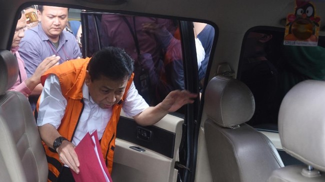 Mayoritas Pengurus DPD I Golkar berharap Setya Novanto segera mundur dari kursi Ketua Umum Golkar sehingga secara otomatis Munaslub bisa dilaksanakan.