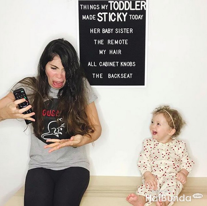 <p>Bunda juga bisa jadi 'korban' tingkah si kecil. Sabar-sabar aja deh. (Foto: Instagram/ @mayavorderstrasse)</p>