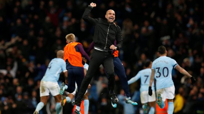 Sejak 26 Agustus, ManCity tak henti meraih kemenangan di Liga Primer Inggris. Hingga kini Guardiola dan anak asuhnya meraih 18 kemenangan secara beruntun.