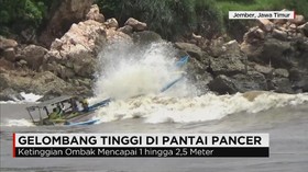 Gelombang Tinggi di Pantai Pancer, Nelayan Berhenti Melaut