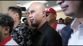 VIDEO: Ahmad Dhani Penuhi Panggilan Pemeriksaan Polisi