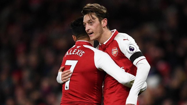 Dua tim elite Liga Primer Inggris, Arsenal dan Chelsea, sukses memetik kemenangan atas lawannya masing-masing pada pekan ke-14, Rabu (29/11) waktu setempat.