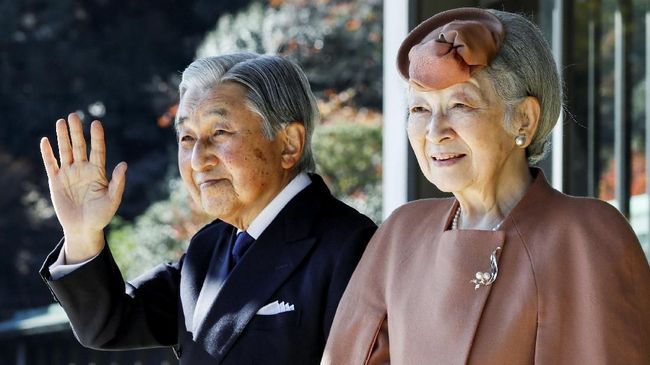 Fumiko Shirataki menghabiskan waktu 26 tahun terakhirnya untuk mengikuti dan memotret keluarga Kekaisaran Jepang.