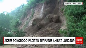Akses Jalan Terputus Akibat Longsor