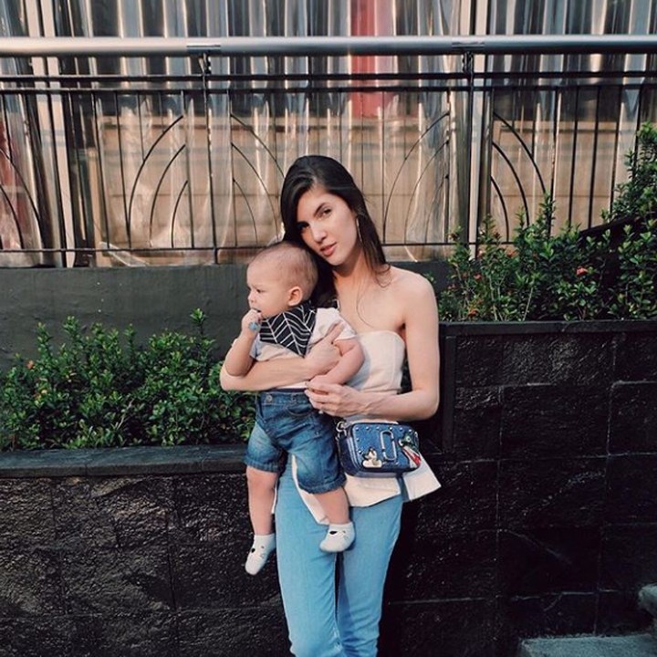 Nak, ayo dong foto dulu. (Foto: Instagram Mikaila Patritz)