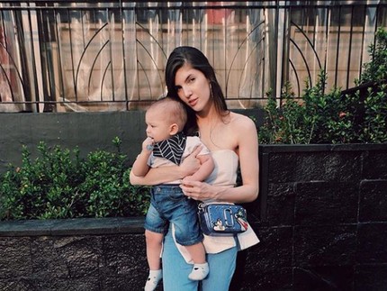 Keseruan Mikaila Patritz dan si Anak Ganteng, Arupalaka