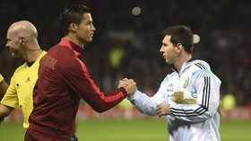 Ronaldo dan Messi Saling Balas Gol Tendangan Bebas Indah Hari Ini