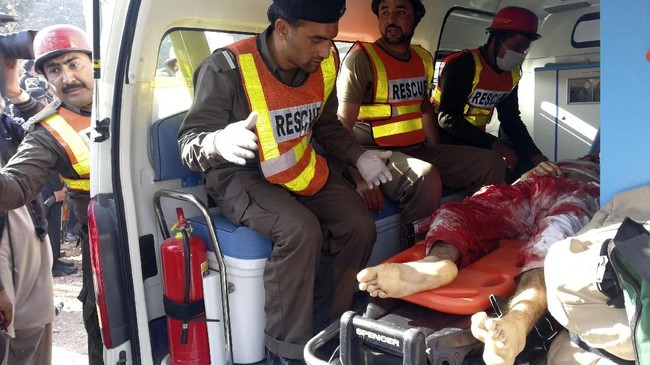 FOTO: Teror Kematian 'Burka' di Kampus Peshawar