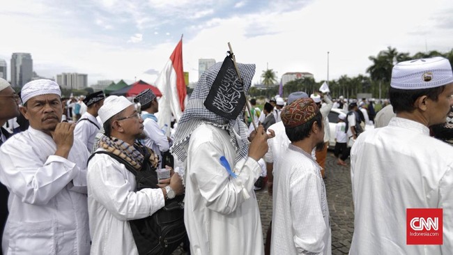 Kepala Humas Panitia Reuni Alumni 212 Novel Bamukmin mengatakan maklumat itu tak dibacakan karena belum selesai seluruhnya dirampungkan.