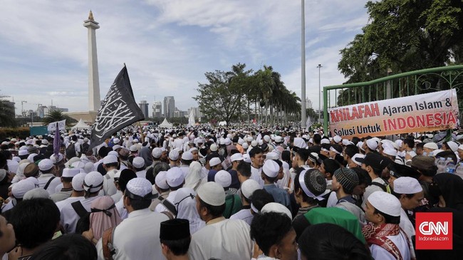 Sejumlah indikasi motif politik tampak dari Kongres dan Reuni Alumni 212. Massa rentan dimanfaatkan untuk pemenangan Pilpres 2019.