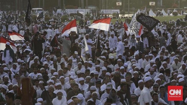 Ketua Presidium Alumni 212 Slamet Maarif mengatakan pemerintah saat ini semakin tak ramah dengan umat Islam dan terindikasi Islam Phobia.
