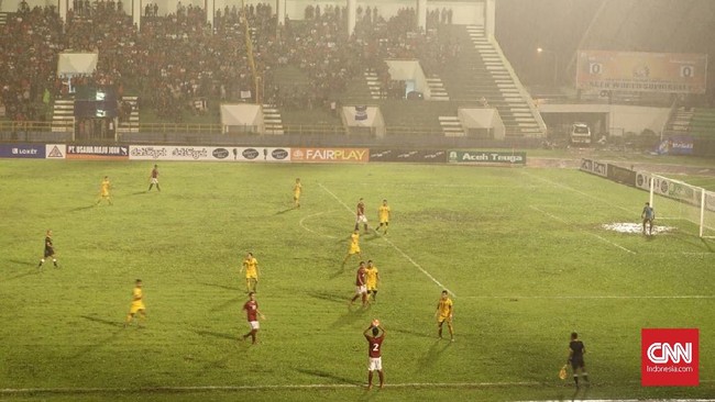 Kondisi lapangan Stadion Harapan Bangsa selama perhelatan Tsunami Cup 2017 mendapat kritikan. Sejumlah pemain, termasuk Timnas Indonesia, mengalami cedera.