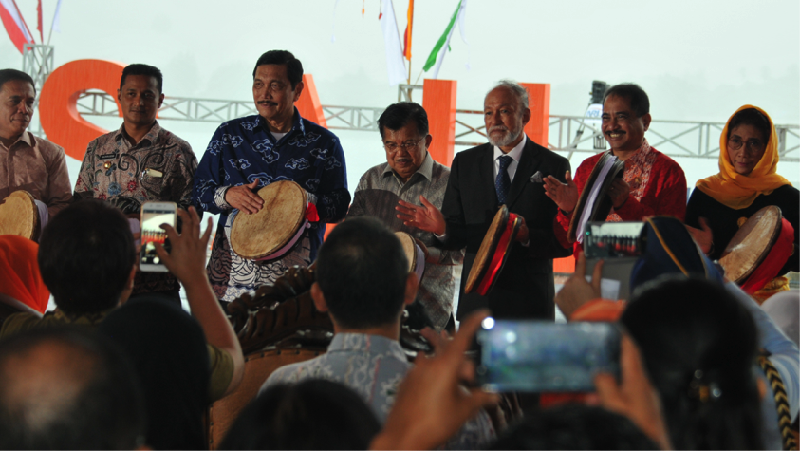 Wakil Presiden Republik Indonesia Jusuf Kalla (JK) optimistis bahwa pariwisata akan menjadi penggerak ekonomi bangsa.