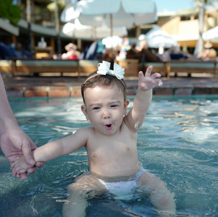 <p>Beginilah ekspresi Sera pas lagi berenang. (Foto: Instagram/yaswildblood)</p>