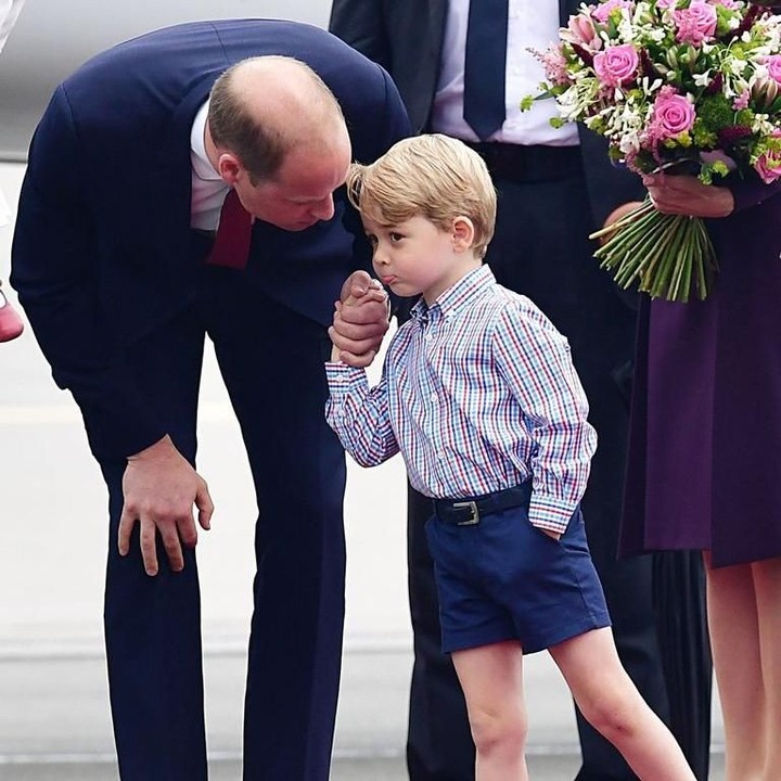 <p>Sang ayah lagi bisikin apa ya kira-kira? (Foto: Getty Images)</p>