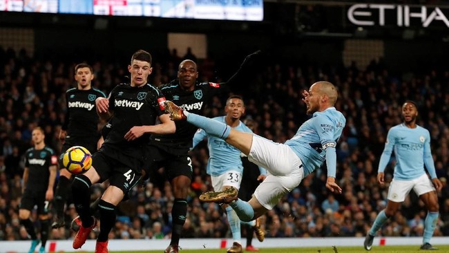 Kebobolan ManCity oleh West Ham United melalui servis bola mati akan jadi bahan evaluasi sang manajer tim, Pep Guardiola, sebelum lawan MU.