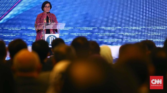 Menteri Keuangan Sri Mulyani mengakui mengejar target penerimaan pajak kian berat di akhir tahun karena ekonomi kian melemah.