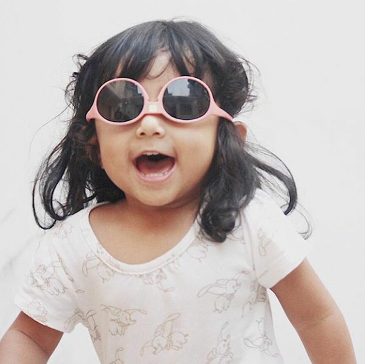 <p>Lho kacamatanya nggak kebalik, Nak?(Foto: Instagram @sonyafatmala)</p>