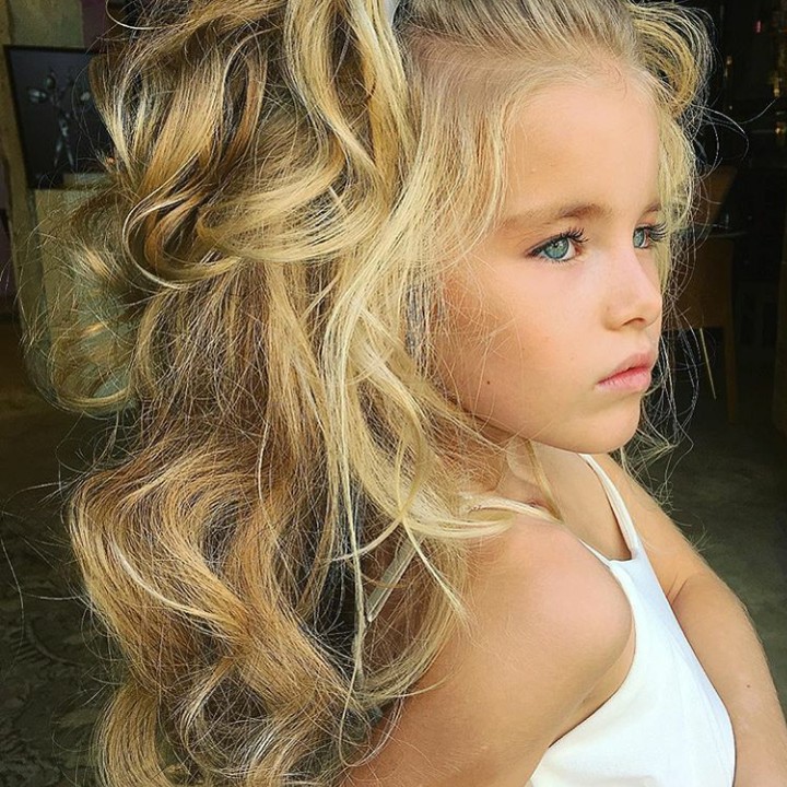<p> Cantik banget ya mata gadis cilik ini. (Foto: Instagram @anastasya_averbukh_official)</p>