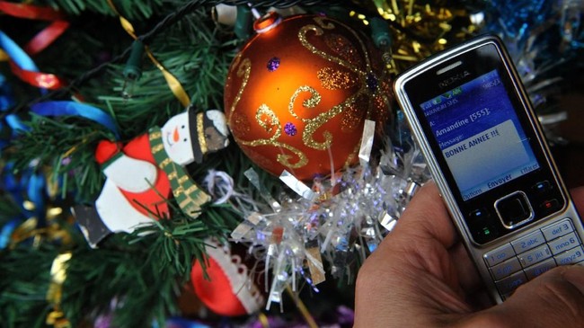 SMS yang kini berusia 25 tahun itu masih terus berkembang. Ia malah digunakan jadi layanan pembayaran digital di Afrika.