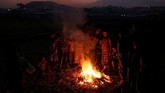 FOTO: Anak-anak Rohingya Gembira di Tengah Duka Anak-anak turut menjadi korban krisis kemanusiaan yang menimpa etnis Rohingya. Berikut rangkaian foto yang mengabadikan keseharian mereka di kamp pengungsian.