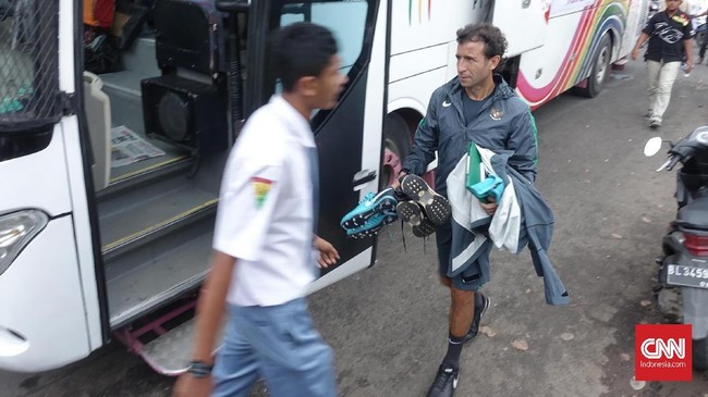 Luis Milla mengaku senang dengan keberhasilan Evan Dimas, Ryuji Utomo, dan Ilham Udin Armaiyn berkiprah di luar negeri tahun depan.