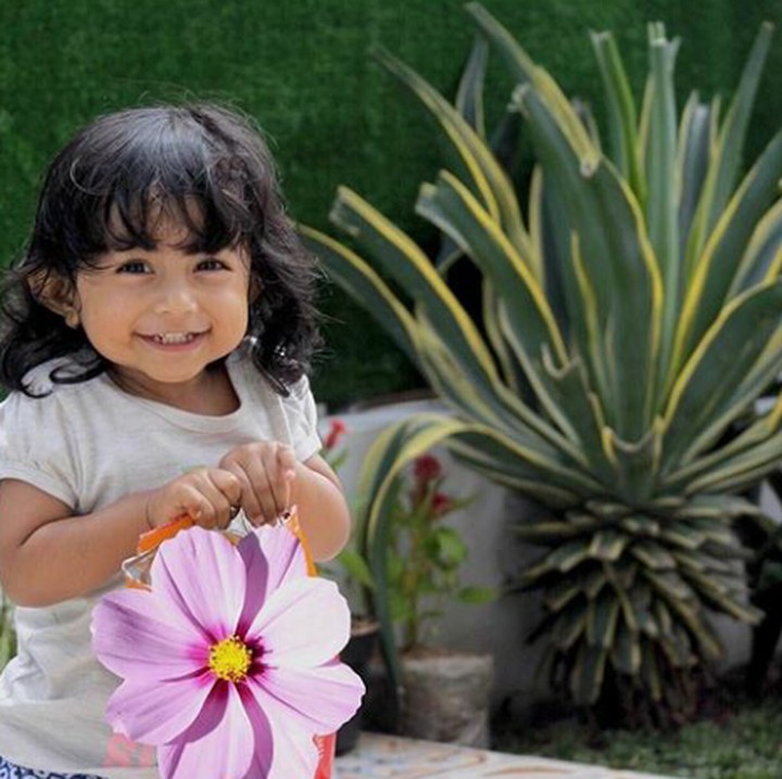 <p>Nggemesin banget ya senyuman Shakila. (Foto: Instagram @sonyafatmala)</p>