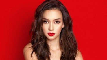 img-title Dikaruniai Anak Pertama, Karina Nadila Banjir Ucapan Selamat dari Rekan Artis