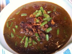 Resep Brongkos Daging Sapi yang Mlekoh Gurihnya